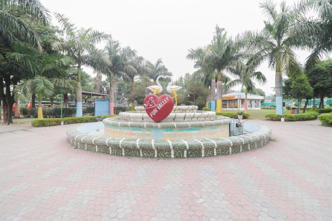 Oyo 19862 The Fun Valley Doiwala Ngoại thất bức ảnh