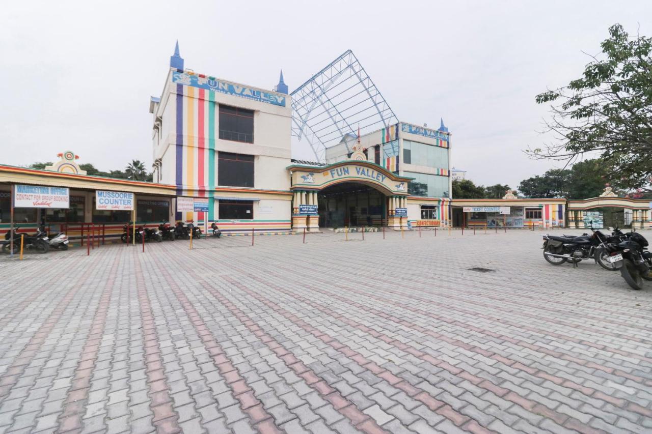 Oyo 19862 The Fun Valley Doiwala Ngoại thất bức ảnh
